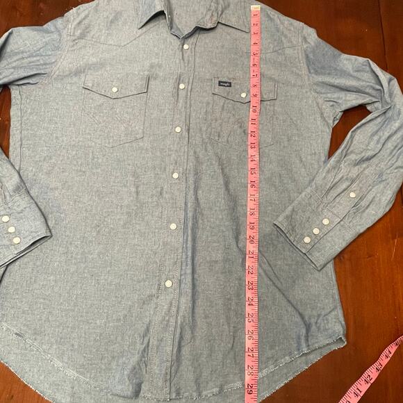 Wrangler Blue Chambray Denim Pearl Snap Button Down Shirt L XL - Picture 7 of 9